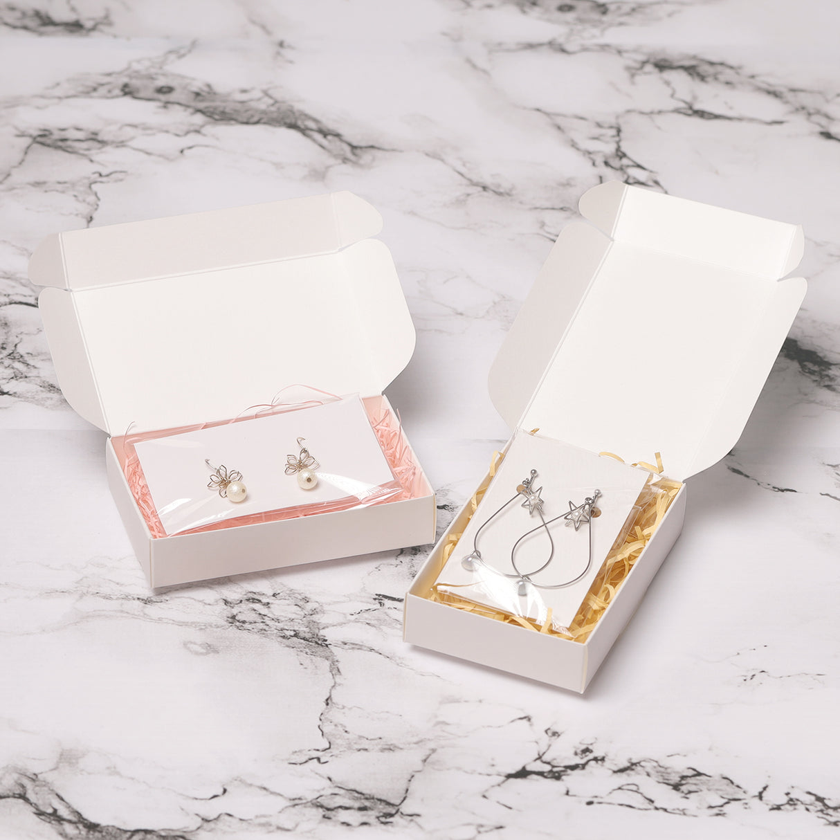 ハンドメイド ホワイトギフトボックスA W73