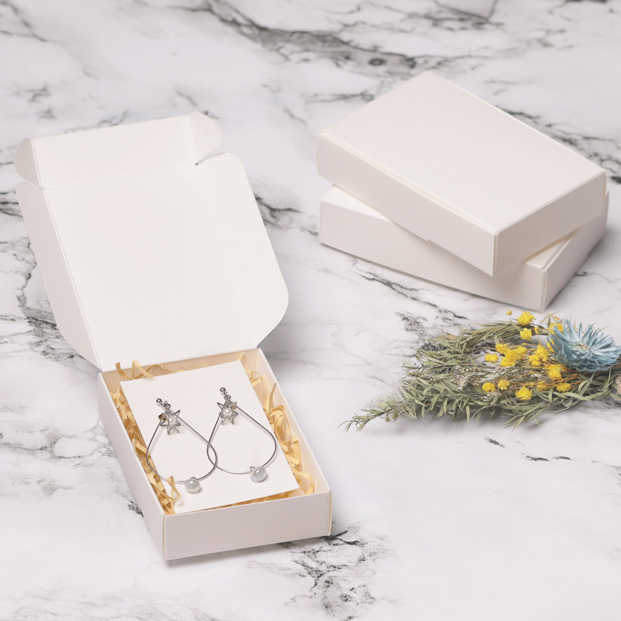 ハンドメイド ホワイトギフトボックスA W73